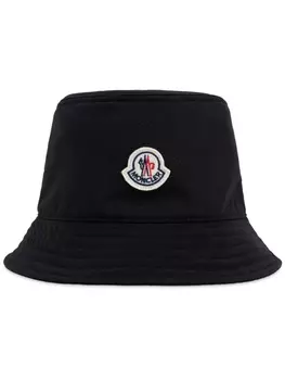 Moncler шапка с нашивкой-логотипом, черный