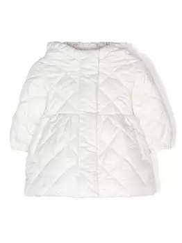 Monnalisa пуховик с нашивкой-логотипом, белый