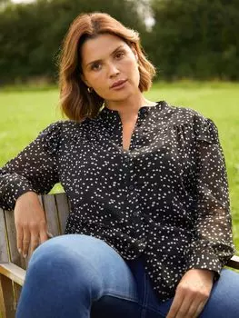 Монохромная блузка с рюшами и плечами Live Unlimited Curve, черный/белый