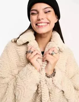 Мягкая бежевая куртка-кокон из букле из шерпы Native Youth