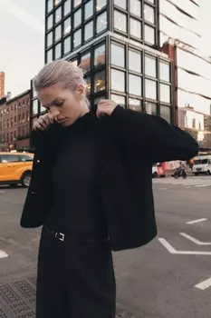 Мягкая куртка с карманами ZARA, черный