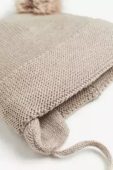 Мягкая шапка на флисовой подкладке с наушниками H&M, серый