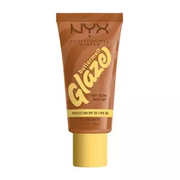 Мягкая тональная основа Buttermelt glaze spf 30 NYX Professional Makeup, цвет chai butta, 30 мл