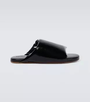Мягкие шлепанцы из лакированной кожи Bottega Veneta, черный