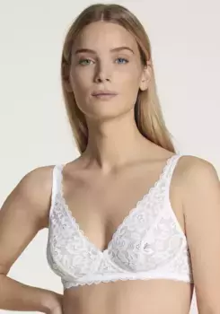 Мягкий бюстгальтер CALIDA "Natural Comfort Lace", выполнен из полностью эластичного кружева, без косточек и чашек, белый
