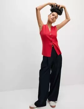 Мягкий на ощупь трикотажный жилет с V-образным вырезом Marks & Spencer, цвет Scarlet