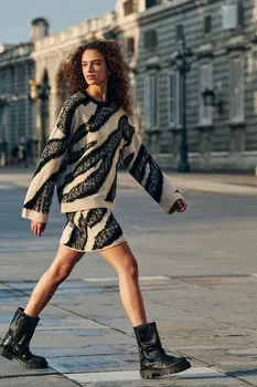 Мягкий на ощупь вязаный джемпер с круглым вырезом Next, черный