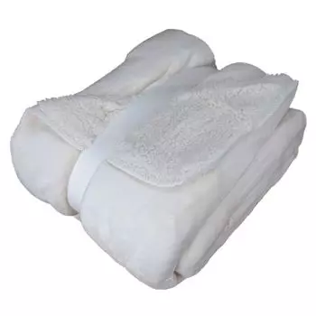 Мягкий плед пушистый 150х200 см белый экрю приятный мягкий флисовый плед Nicki Marabella