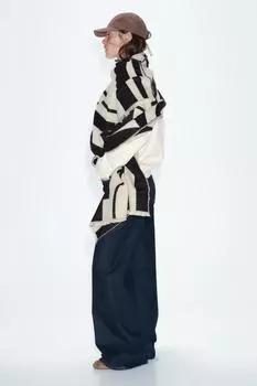 Мягкий принтовый шарф ZARA, черный