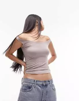 Мягкий топ с открытыми плечами Topshop Premium нейтрального цвета