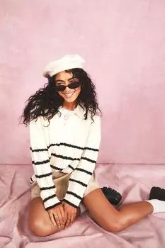 Мягкий трикотажный свитер с воротником поло в полоску Boohoo, экру