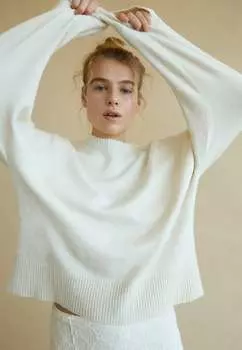 Мягкий трикотажный свитер Stradivarius, серый