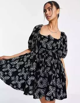 Мягкое черное бархатное мини-платье ASOS с контрастной вышивкой