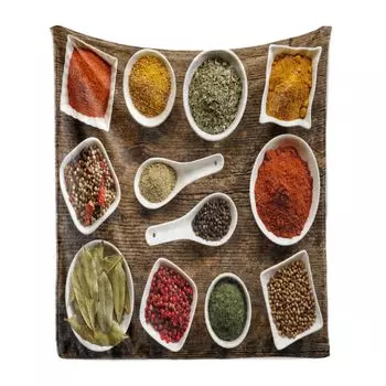 Мягкое фланелевое флисовое одеяло ABAKUHAUS Seasoning, отдельные виды вкусов на деревянном столе. Ложки и миски натуральные и традиционные, 175 x 230 см, разноцветные.