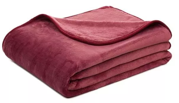 Мягкое одеяло Gzze изготовлено из 100% переработанных ягод ПЭТ-бутылок.