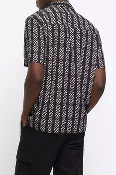 Мятая рубашка с принтом в виде стрелок River Island, черный