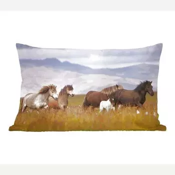 MuchoWow Horses - Лошади в горах - 50x30 см - Чехлы на диванные подушки - без наполнителя