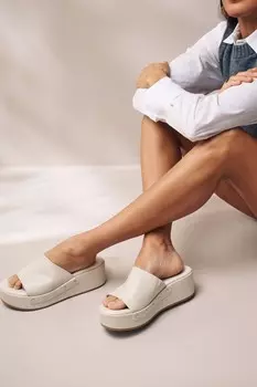 Мюли Forever Comfort на танкетке с заклепками Next, мультиколор
