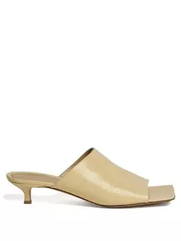 Мюли из эластичной кожи на каблуке котенка Bottega Veneta, бежевый