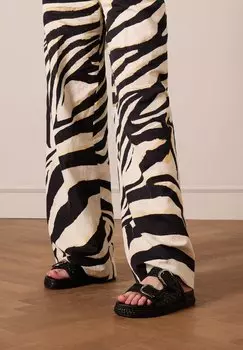 Мюли Manfield, черный