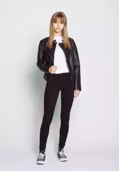 МУСТАНГ кожаная куртка "Акара" Mustang, черный