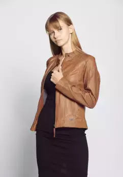 МУСТАНГ кожаная куртка "Бланка" Mustang, цвет Cognac