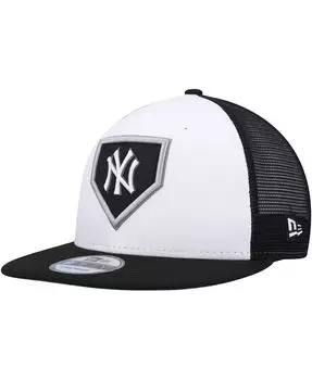 Мужская бело-черная кепка Snapback New York Yankees 2022 Clubhouse Trucker 9FIFTY New Era