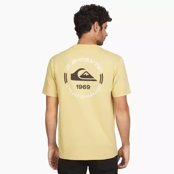Мужская футболка Quiksilver с короткими рукавами и рисунком, цвет Honey Gold