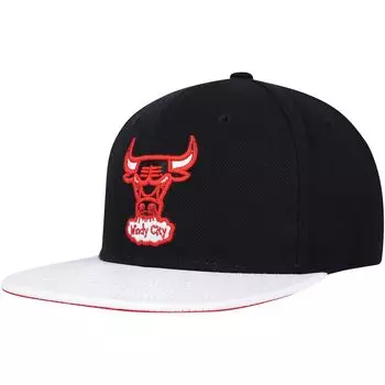 Мужская кепка Mitchell & Ness черно-белая Chicago Bulls Hardwood Classics с козырьком Wear Away Hat Snapback