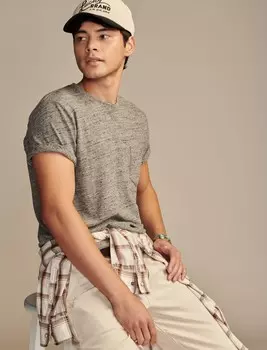 Мужская льняная футболка Lucky Brand с короткими рукавами и карманами с круглым вырезом, цвет Medium Dark Grey