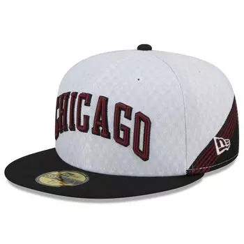 Мужская облегающая шляпа New Era Black Chicago Bulls 2022/23 City Edition Official 59FIFTY