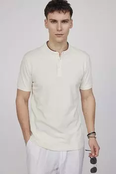 Мужская приталенная футболка с воротником-судьей из хлопка пике цвета экрю TUDORS