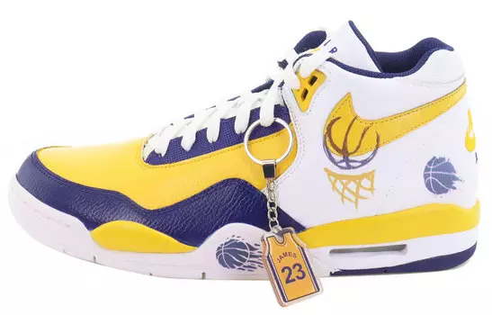 Мужские баскетбольные кроссовки Nike Flight Legacy Vintage, White