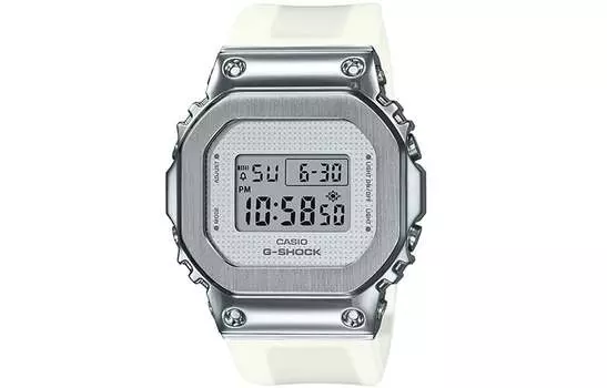 Мужские часы CASIO GM в металлическом цвете, Белый