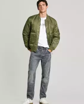 Мужские джинсы зауженного кроя с рваными деталями Pepe Jeans, черный