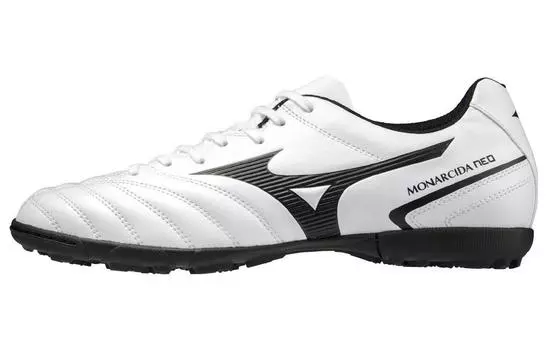 Мужские футбольные кроссовки Mizuno