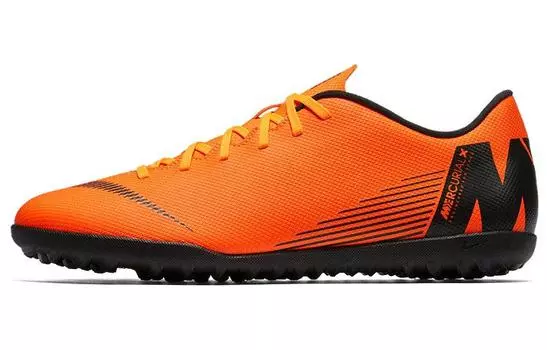 Мужские футбольные кроссовки Nike
