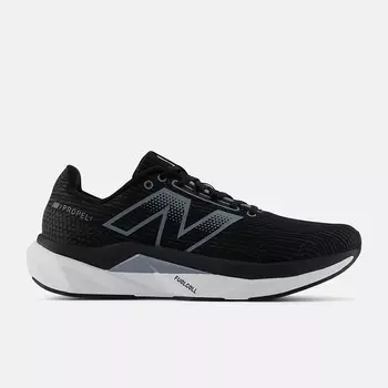 Мужские кроссовки Fuelcell propel v5 New Balance, черный