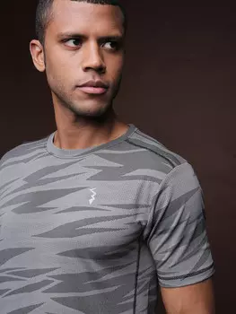 Мужские стильные спортивные футболки Campus Sutra с графическим дизайном и спортивной одеждой, серый
