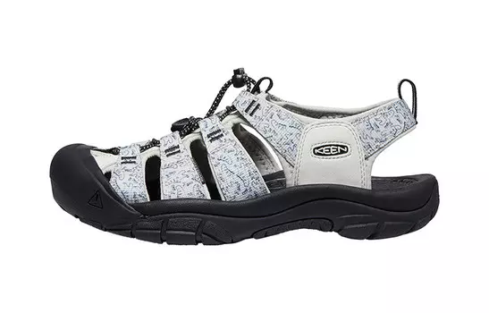 Мужские треккинговые ботинки Newport Retro River черного/белого цвета Keen