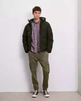 Мужской пуховик плотный водоотталкивающий, передние накладные карманы, стрейч Easy Wear, черный