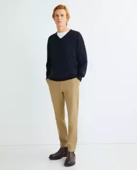 Мужской свитер из 100% шерсти мериноса с V-образным вырезом Alan Paine, тёмно-синий