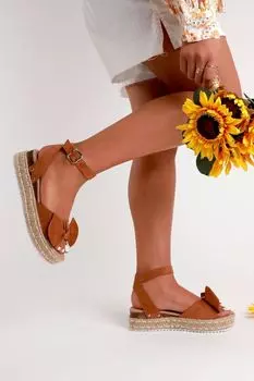 На танкетке из искусственной замши Бантик с декоративным мотивом Эспадрильи Linzi, коричневый