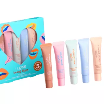Набор Being Lippy — включает скраб для губ Cheecky Puckers 15 мл, бальзам для губ Plump Pouls Plumping 15 мл, питательный бальзам для губ Secret Smiles 15 мл I Love