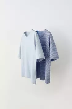 Набор из двух однотонных и полосатых футболок ZARA, красная полоса