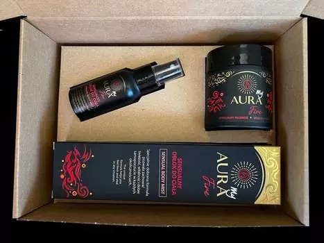 Набор косметики, 2 шт + ароматическая соевая свеча, 90г MyAURA FIRE