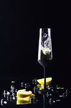 Набор роскошных бокалов для шампанского Casa Padrino из 6 черных / золотых 6,5 x В. 26,5 см - бокалы для шампанского ручной работы и роспись - аксессуары для отелей и ресторанов - качество класса люкс