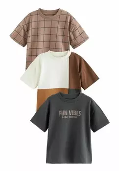 НАБОР С КОРОТКИМ РУКАВОМ CHARACTER 3 — принт на футболке SHORT SLEEVE CHARACTER 3 PACK Next, цвет tan brown