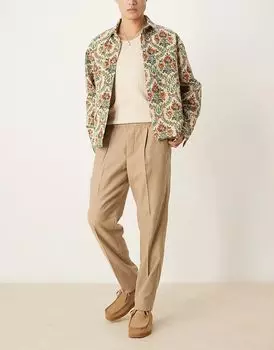 Надеть свободные брюки цвета верблюжьей шерсти Abercrombie & Fitch