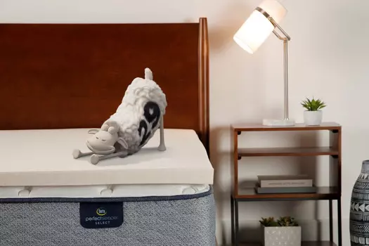 Наматрасник с эффектом памяти Serta, белый